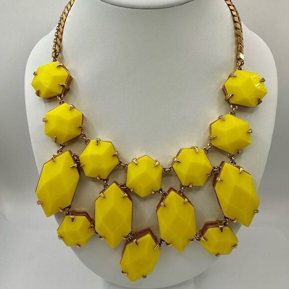 Vince Camuto yellow statement necklace - Picture 1 of 10